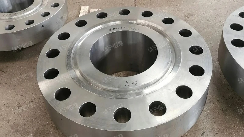 Flat welding flange with concave convex surface