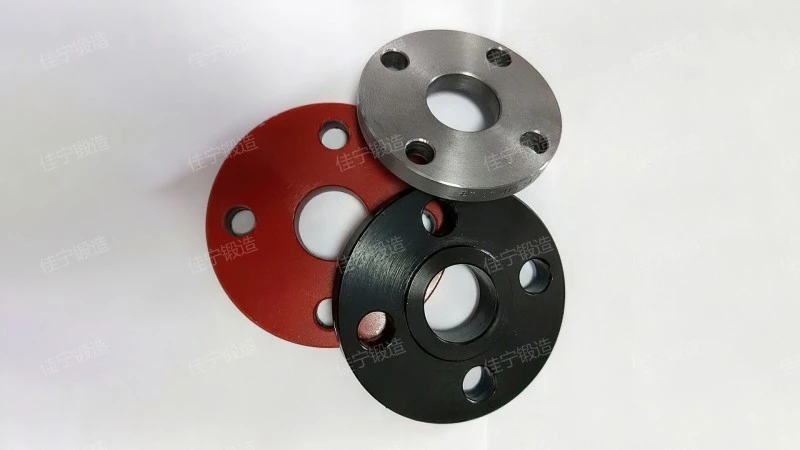 Flat welding groove flange cover