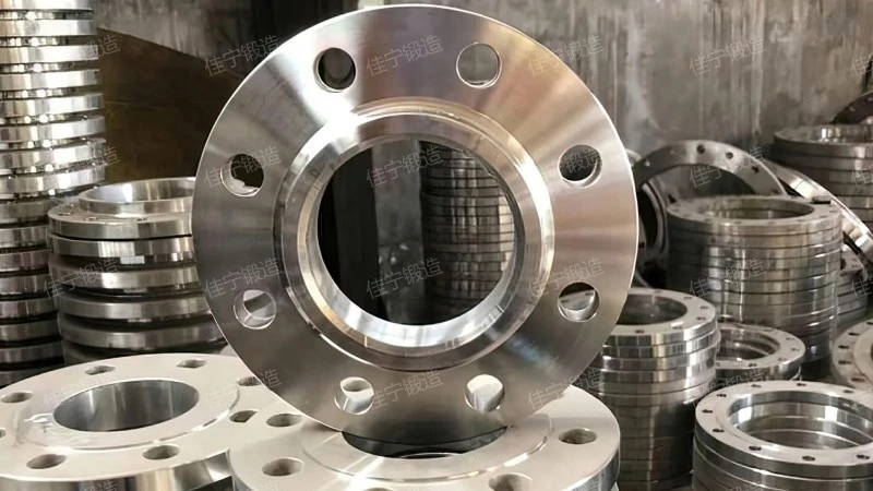 Variable diameter threaded flange plate