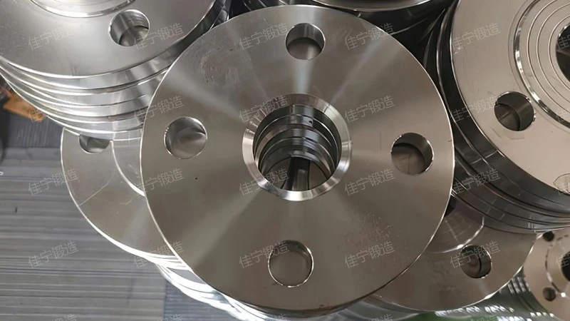Convex surface flat welding flange