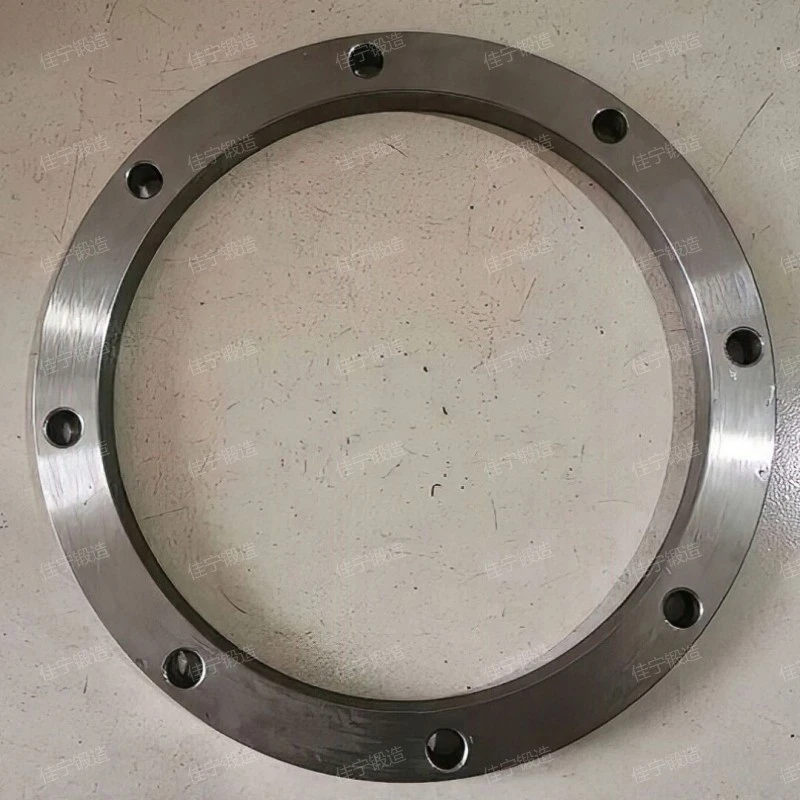 What is a SAE variable diameter flange cover? How much is the price of the flange?